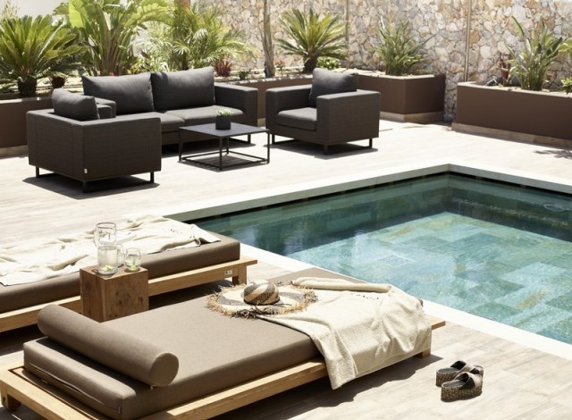 DESIGN SUITES WITH PRIVATE POOL