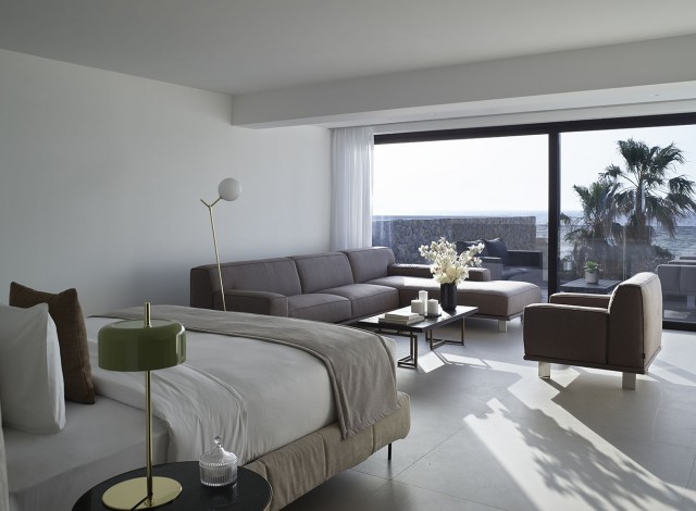 MASTER SUITE SEA VIEW WITH JACUZZI